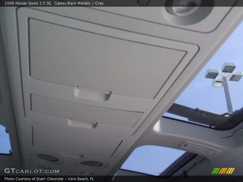 Galaxy Black Metallic / Gray 2006 Nissan Quest 3.5 SE