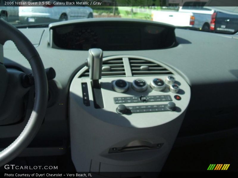 Galaxy Black Metallic / Gray 2006 Nissan Quest 3.5 SE
