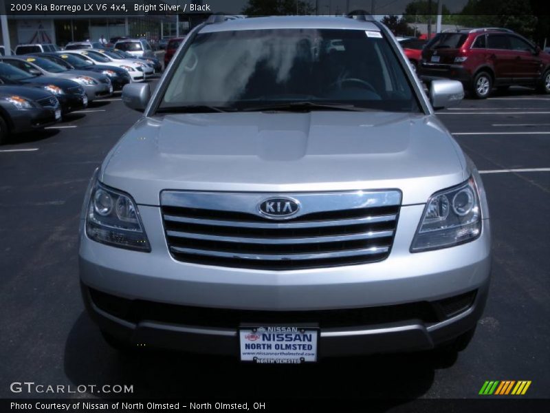 Bright Silver / Black 2009 Kia Borrego LX V6 4x4