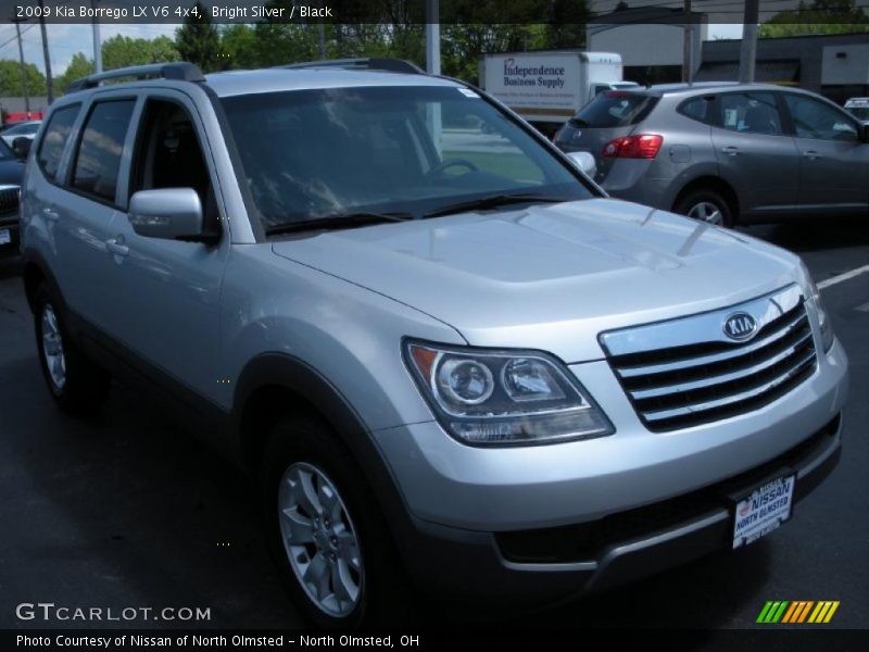 Bright Silver / Black 2009 Kia Borrego LX V6 4x4