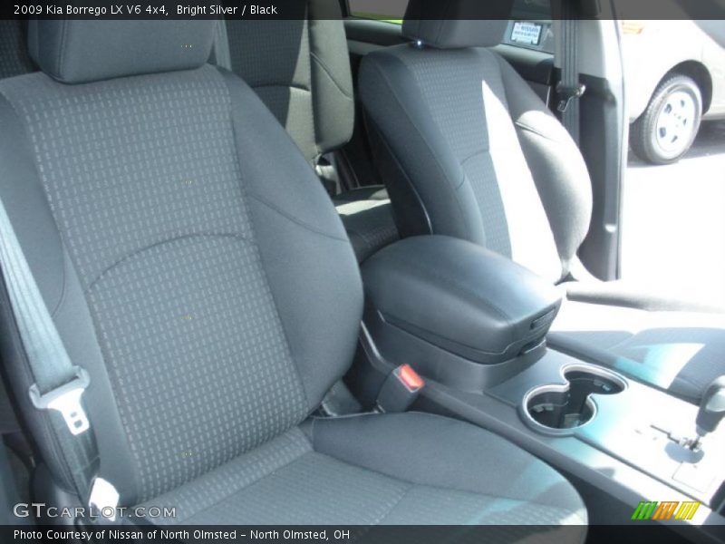 Bright Silver / Black 2009 Kia Borrego LX V6 4x4