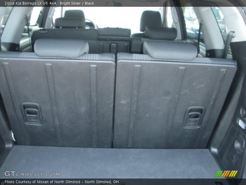 Bright Silver / Black 2009 Kia Borrego LX V6 4x4