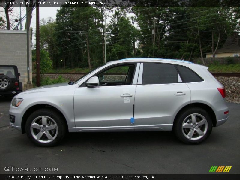 Ice Silver Metallic / Light Grey 2010 Audi Q5 3.2 quattro