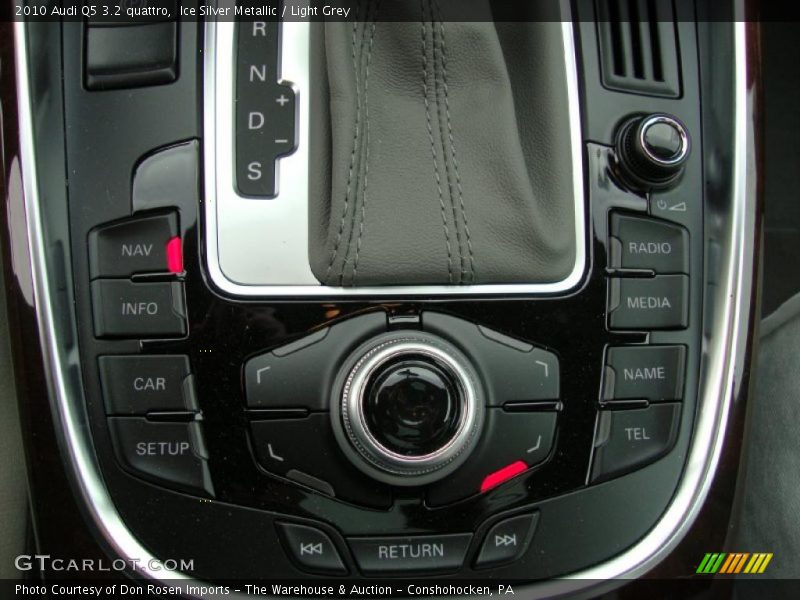 Ice Silver Metallic / Light Grey 2010 Audi Q5 3.2 quattro