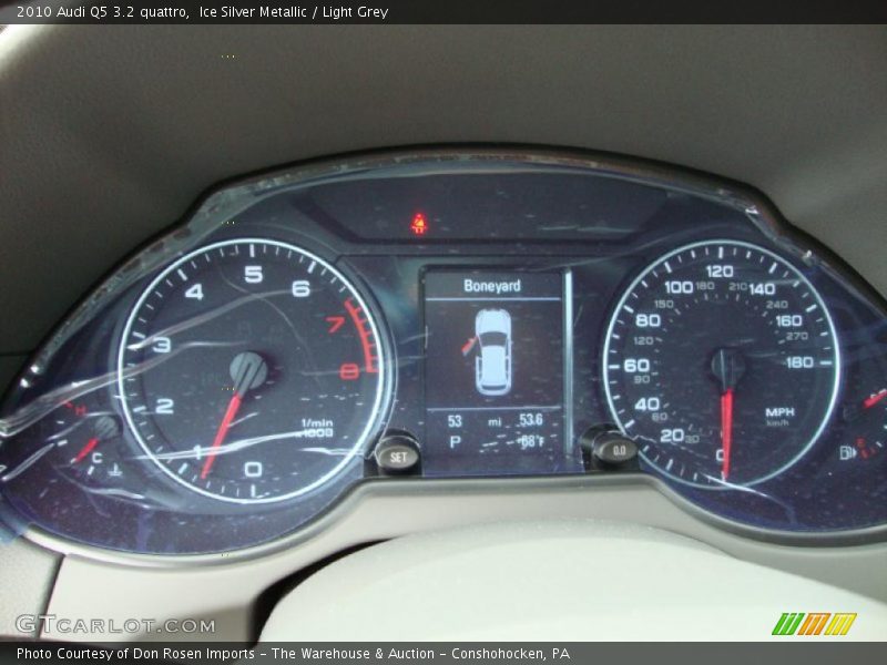 Ice Silver Metallic / Light Grey 2010 Audi Q5 3.2 quattro
