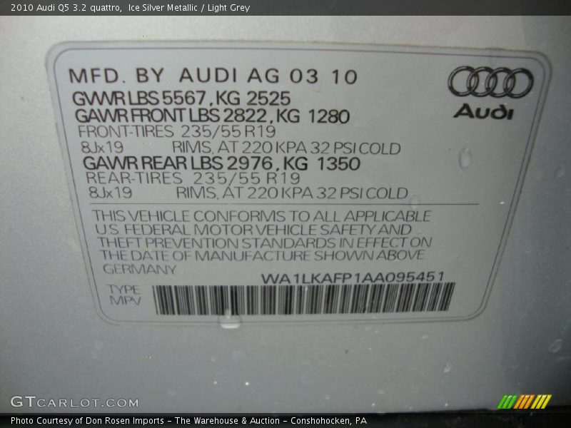 Ice Silver Metallic / Light Grey 2010 Audi Q5 3.2 quattro