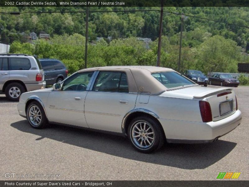 White Diamond Pearl / Neutral Shale 2002 Cadillac DeVille Sedan