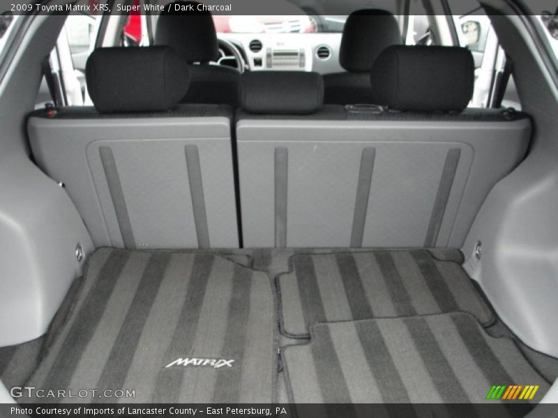 Super White / Dark Charcoal 2009 Toyota Matrix XRS