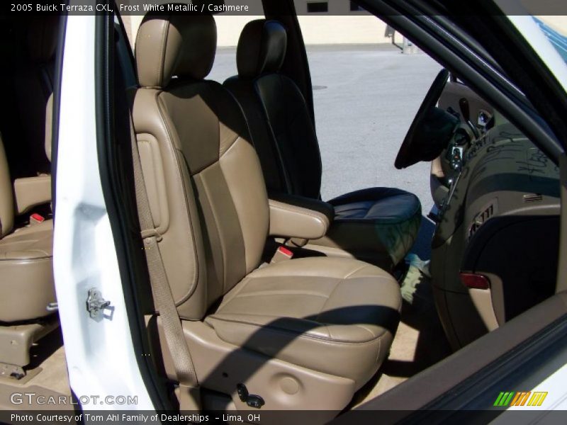 Frost White Metallic / Cashmere 2005 Buick Terraza CXL