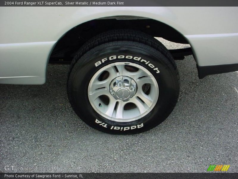 Silver Metallic / Medium Dark Flint 2004 Ford Ranger XLT SuperCab