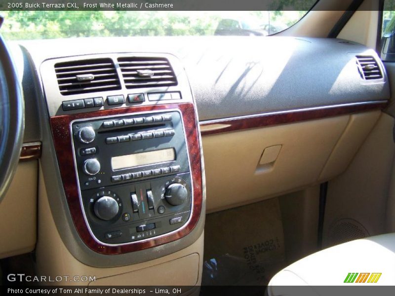 Frost White Metallic / Cashmere 2005 Buick Terraza CXL
