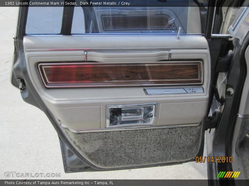 Dark Pewter Metallic / Grey 1982 Lincoln Continental Mark VI Sedan