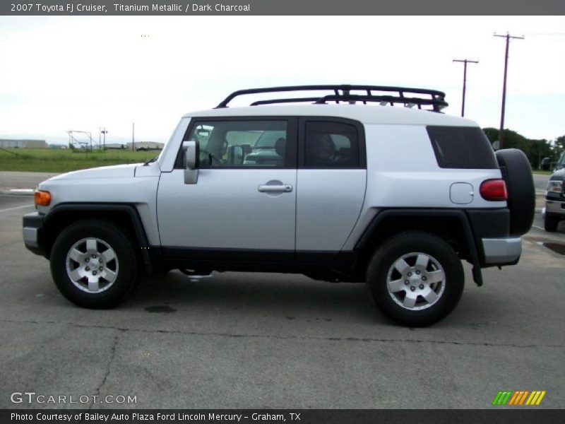Titanium Metallic / Dark Charcoal 2007 Toyota FJ Cruiser