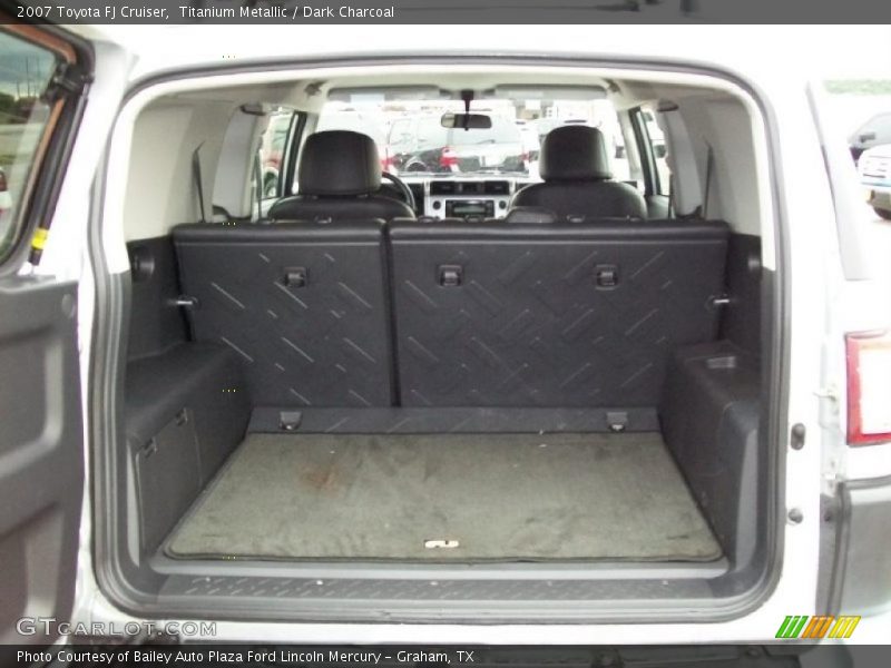 Titanium Metallic / Dark Charcoal 2007 Toyota FJ Cruiser