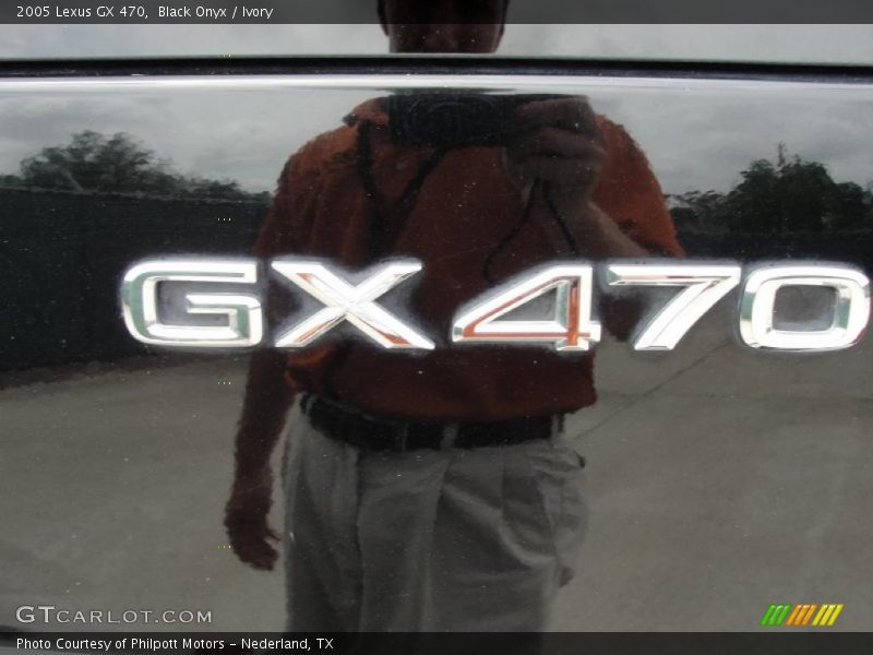 Black Onyx / Ivory 2005 Lexus GX 470