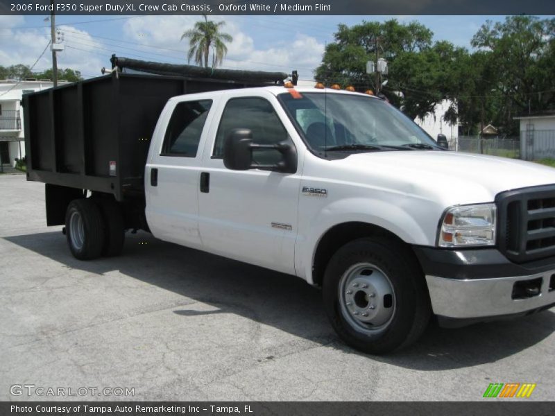 Oxford White / Medium Flint 2006 Ford F350 Super Duty XL Crew Cab Chassis