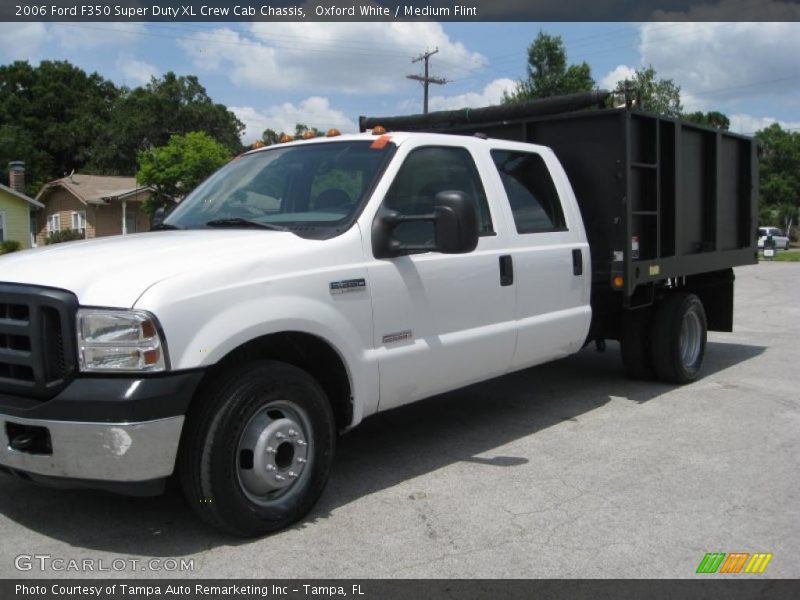 Oxford White / Medium Flint 2006 Ford F350 Super Duty XL Crew Cab Chassis