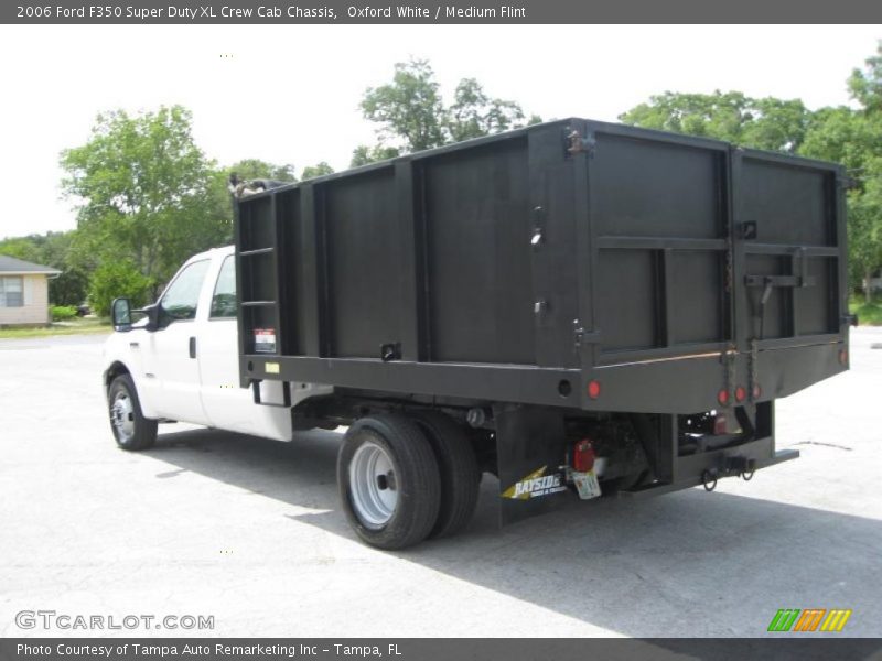 Oxford White / Medium Flint 2006 Ford F350 Super Duty XL Crew Cab Chassis