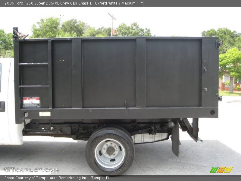 Oxford White / Medium Flint 2006 Ford F350 Super Duty XL Crew Cab Chassis