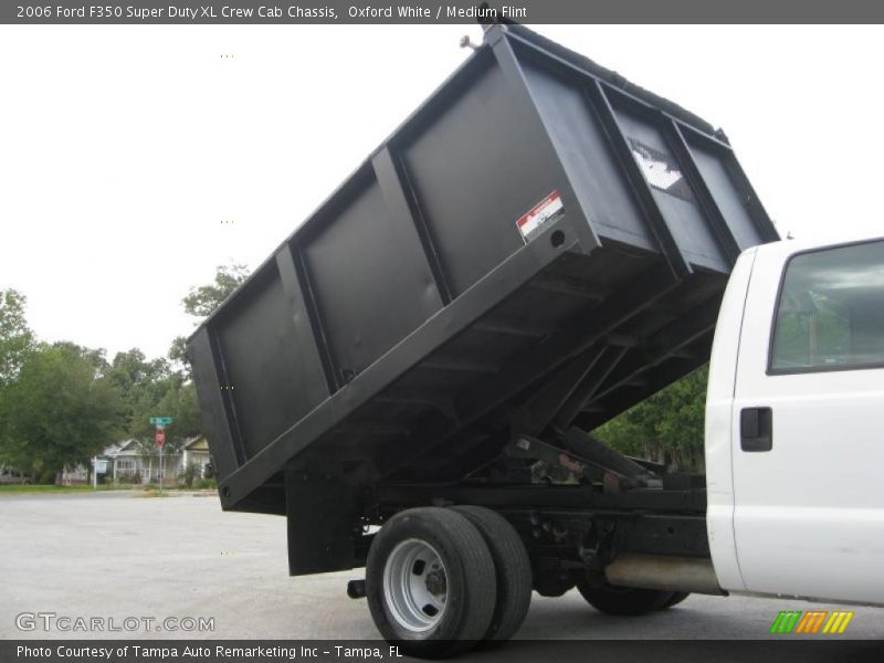 Oxford White / Medium Flint 2006 Ford F350 Super Duty XL Crew Cab Chassis