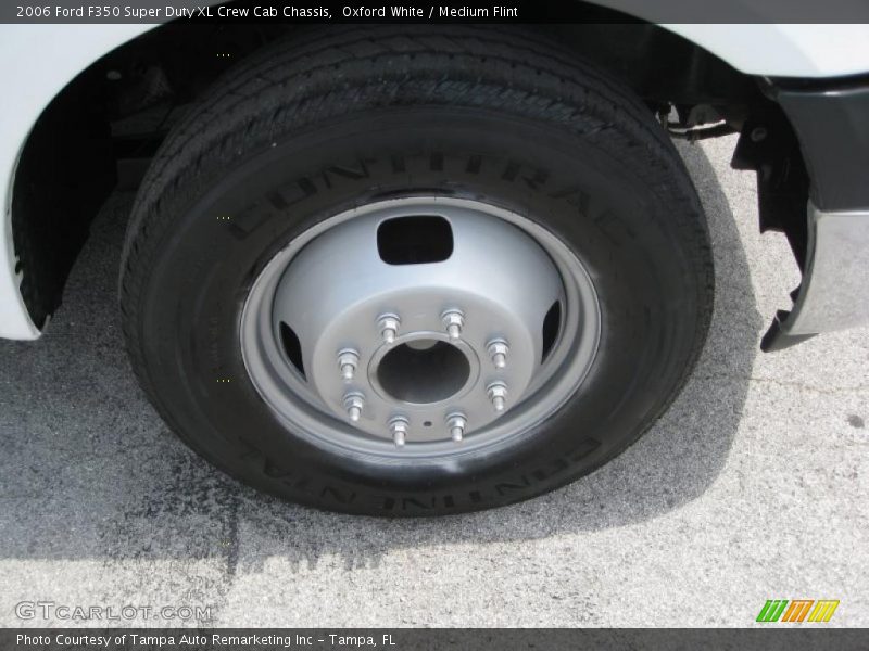 Oxford White / Medium Flint 2006 Ford F350 Super Duty XL Crew Cab Chassis