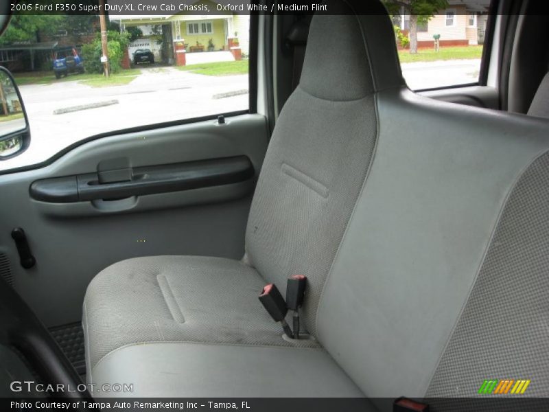 Oxford White / Medium Flint 2006 Ford F350 Super Duty XL Crew Cab Chassis