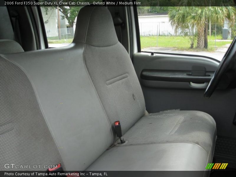 Oxford White / Medium Flint 2006 Ford F350 Super Duty XL Crew Cab Chassis