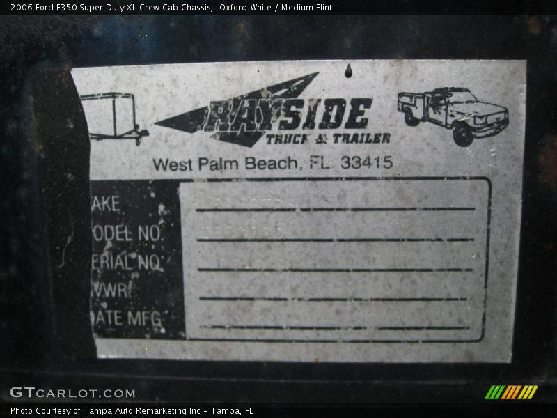 Oxford White / Medium Flint 2006 Ford F350 Super Duty XL Crew Cab Chassis