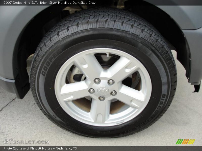 Bright Silver Metallic / Dark Slate Gray 2007 Dodge Nitro SXT