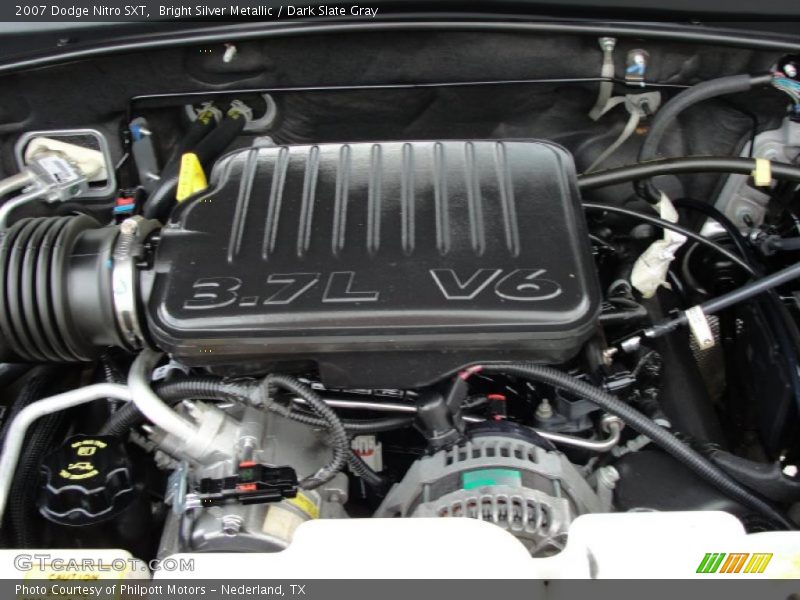 Bright Silver Metallic / Dark Slate Gray 2007 Dodge Nitro SXT