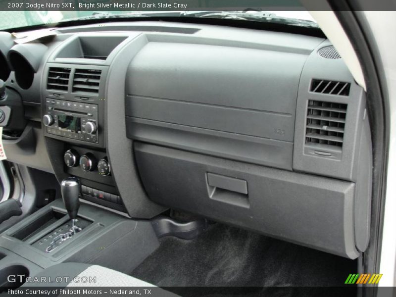 Bright Silver Metallic / Dark Slate Gray 2007 Dodge Nitro SXT