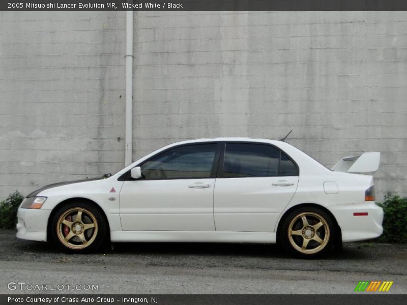 Wicked White / Black 2005 Mitsubishi Lancer Evolution MR