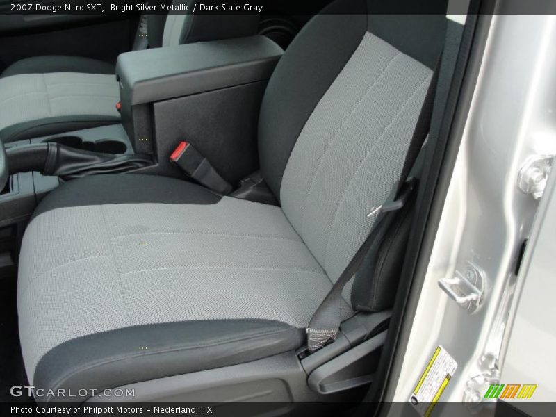 Bright Silver Metallic / Dark Slate Gray 2007 Dodge Nitro SXT
