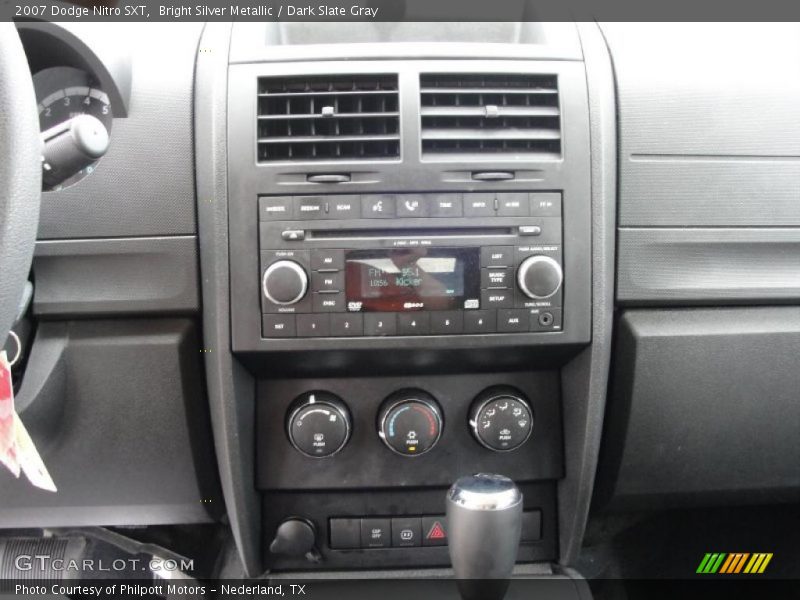 Bright Silver Metallic / Dark Slate Gray 2007 Dodge Nitro SXT