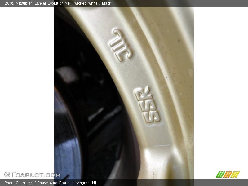 Wicked White / Black 2005 Mitsubishi Lancer Evolution MR
