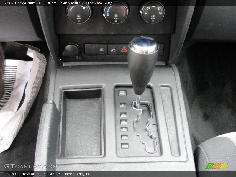 Bright Silver Metallic / Dark Slate Gray 2007 Dodge Nitro SXT