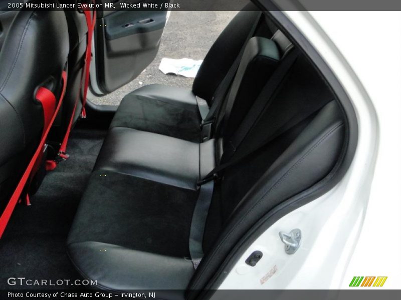 Wicked White / Black 2005 Mitsubishi Lancer Evolution MR