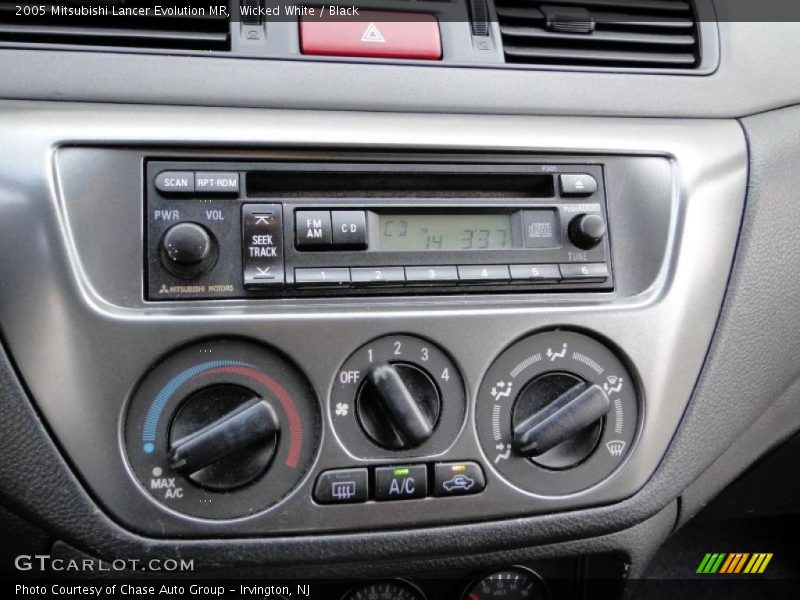 Wicked White / Black 2005 Mitsubishi Lancer Evolution MR