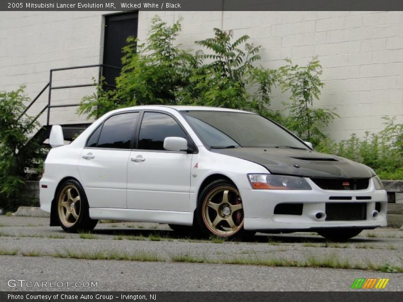 Wicked White / Black 2005 Mitsubishi Lancer Evolution MR