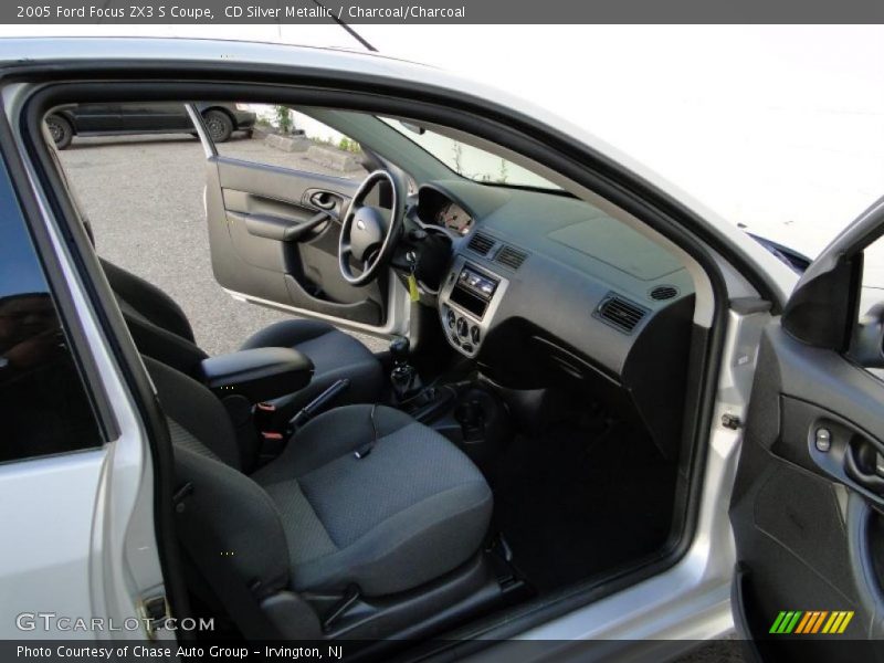 CD Silver Metallic / Charcoal/Charcoal 2005 Ford Focus ZX3 S Coupe