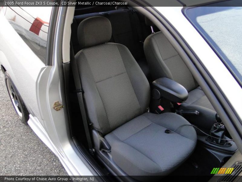 CD Silver Metallic / Charcoal/Charcoal 2005 Ford Focus ZX3 S Coupe