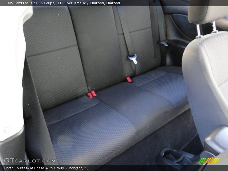 CD Silver Metallic / Charcoal/Charcoal 2005 Ford Focus ZX3 S Coupe