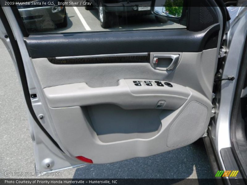 Bright Silver / Gray 2009 Hyundai Santa Fe GLS