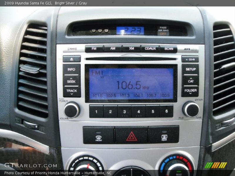 Bright Silver / Gray 2009 Hyundai Santa Fe GLS