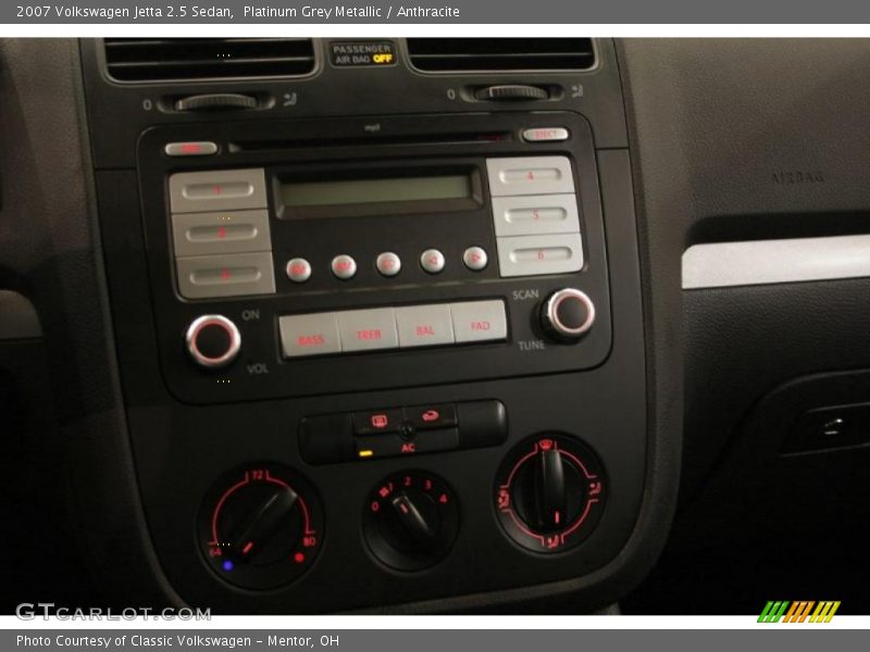 Platinum Grey Metallic / Anthracite 2007 Volkswagen Jetta 2.5 Sedan