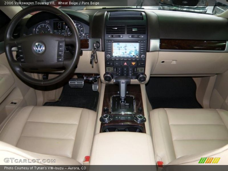 Wheat Beige / Pure Beige 2006 Volkswagen Touareg V8