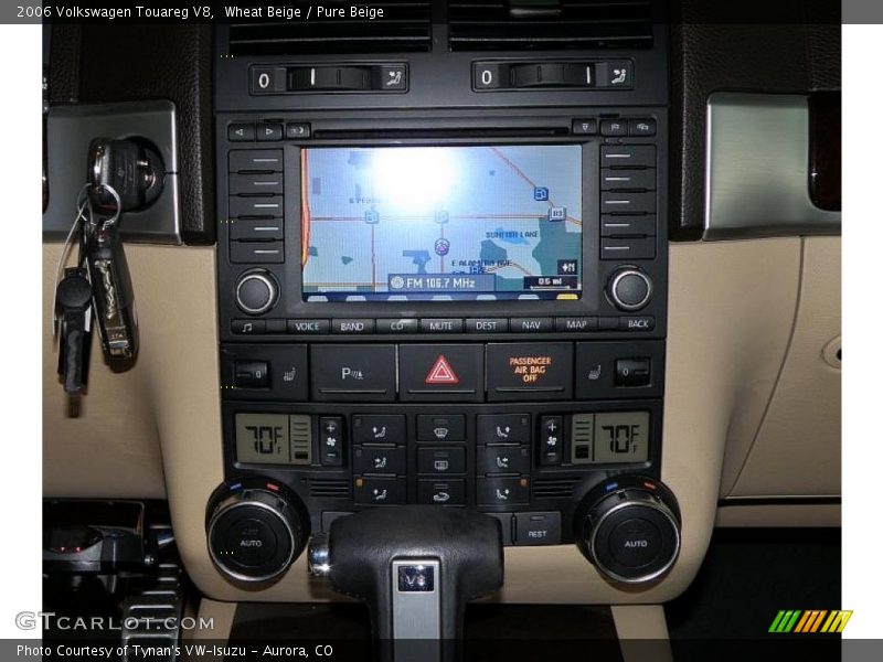 Wheat Beige / Pure Beige 2006 Volkswagen Touareg V8