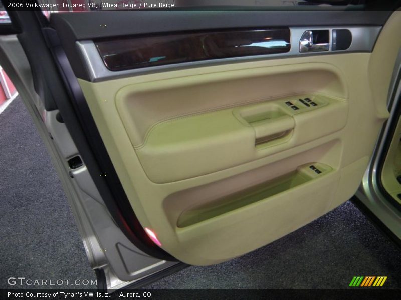 Wheat Beige / Pure Beige 2006 Volkswagen Touareg V8