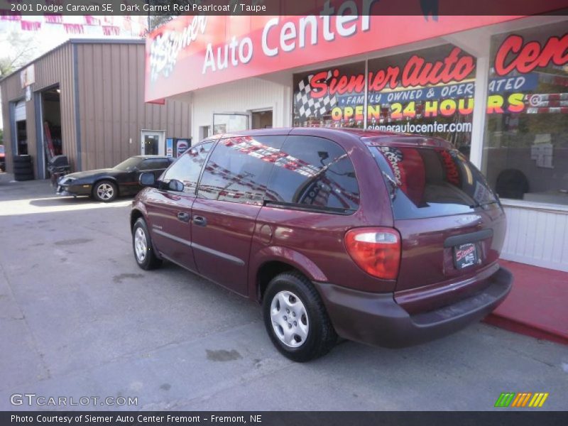 Dark Garnet Red Pearlcoat / Taupe 2001 Dodge Caravan SE