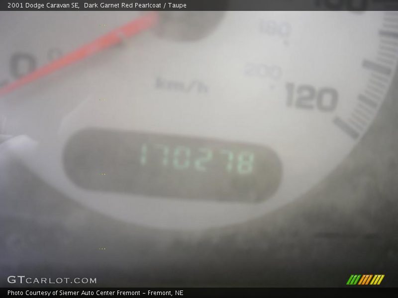 Dark Garnet Red Pearlcoat / Taupe 2001 Dodge Caravan SE